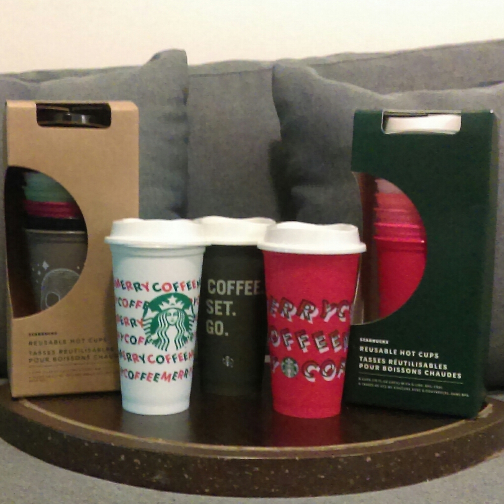 Starbucks Holidays Reusable Cup Set